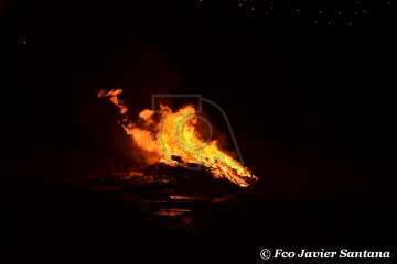 Hoguera de San Juan (Reportaje gráfico de Francisco Javier Santana y Antonio Alí)